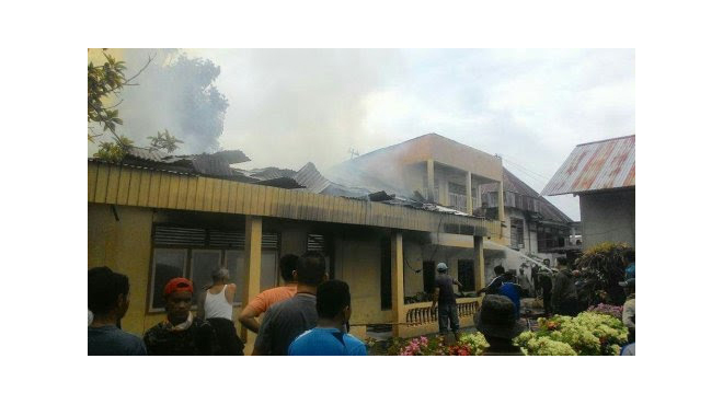 rumah terbakar 1234