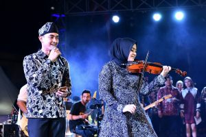 234325345345436456456575756756 Kolaborasi Zola – Wali Band dan Pesta Kembang Api Meriahkan Malam Hiburan Rakyat