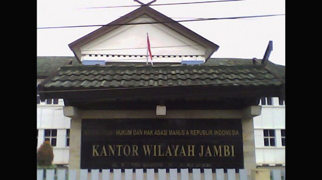 2389047238949823759834758943543543534