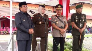 3298482385489237985749837589438957489357894378543798543