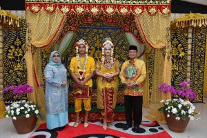 1287367127367128678312