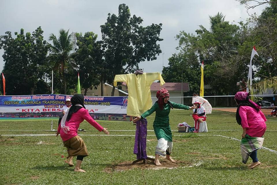 312838912346787823674678236847628734876234324