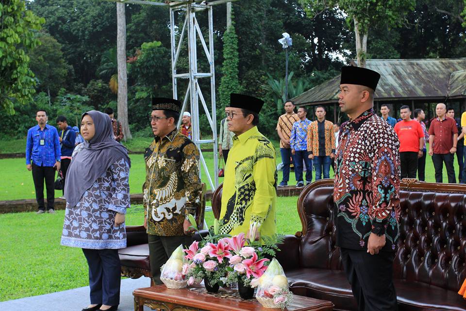 89435738945983489534543