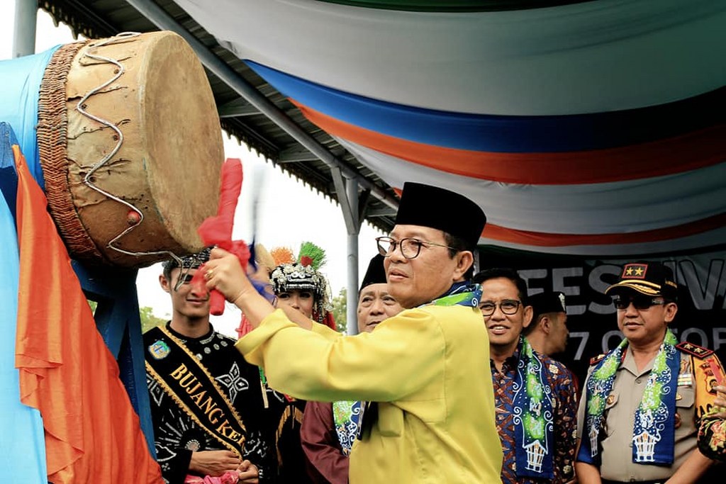 219847897823854832785784938597843975893495_1024x683