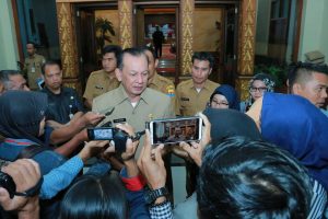 2148098239048903289058904380959043895384