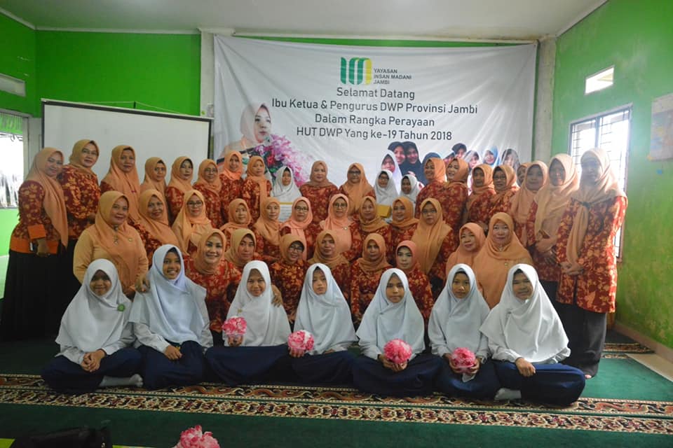 309285094385894389589439539445904309580934809534