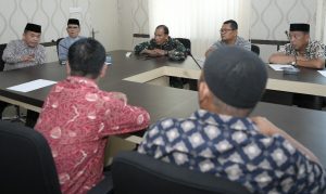 129874897832945893895689348538495789385938945