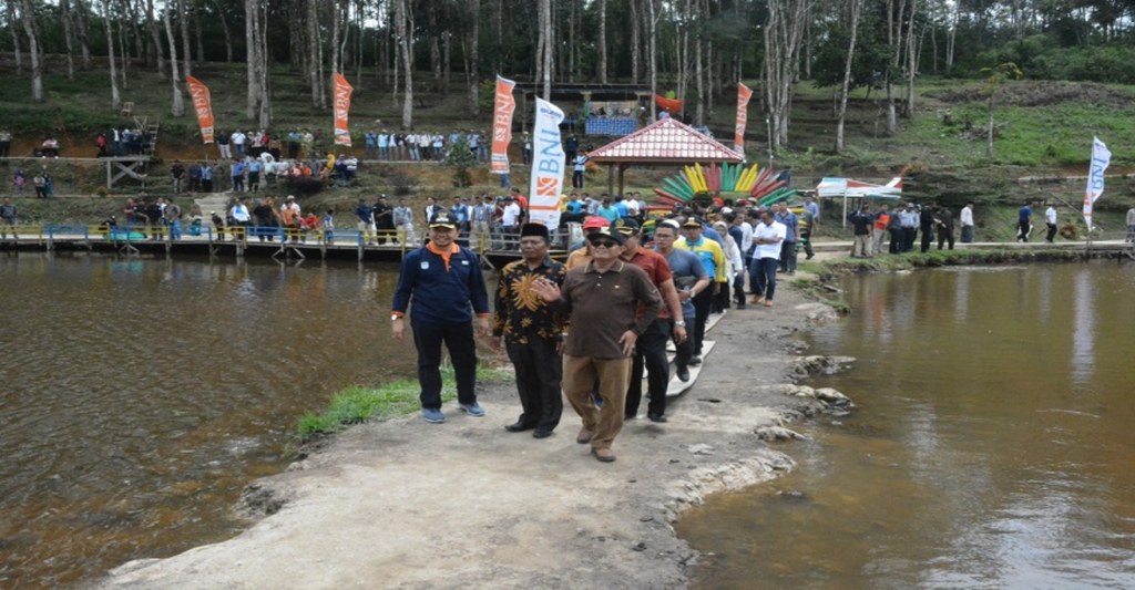 12894789723874857823784572389748923_1024x533