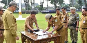 2918483728578478858438583878548937895893543543