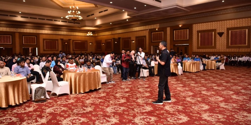 1278471276736127312_1024x512