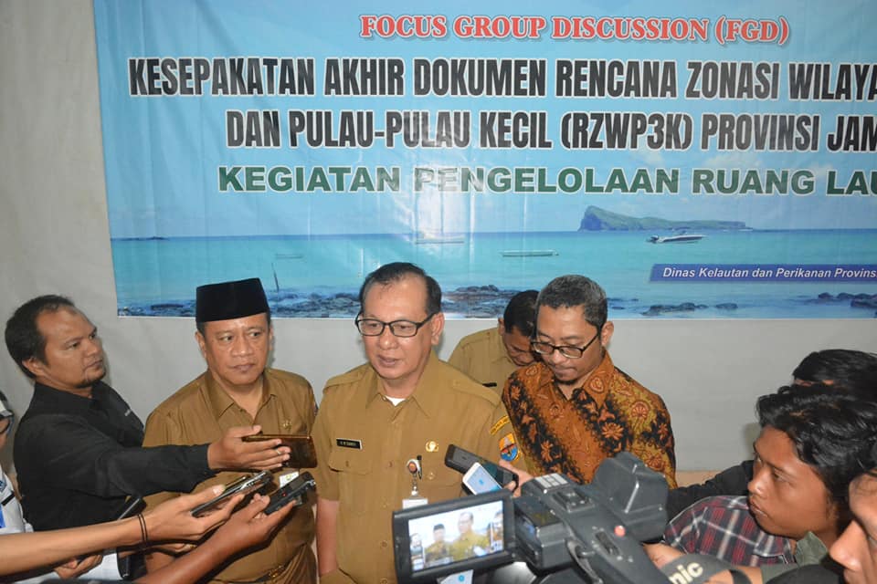 r97utyut