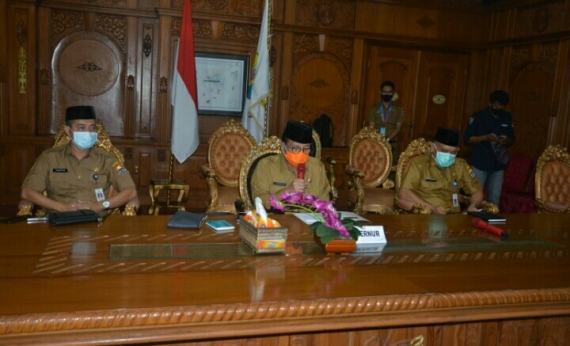 293385016ad8db52d9954bd8b1dc78c3_XL