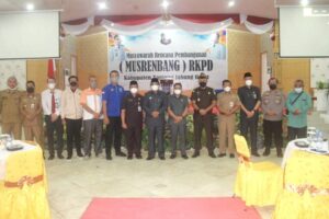 913561f9-b2a7-4806-a5ab-a8858fca8e9d