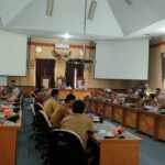 Guru-datangi-DPRD-Muaro-Jambi