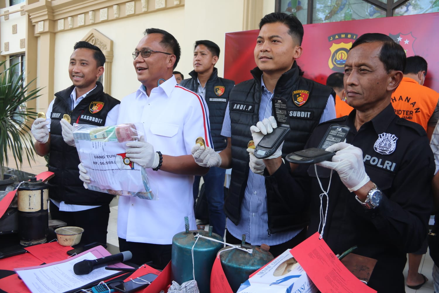 WhatsApp Image 2023-04-04 at 17.02.05